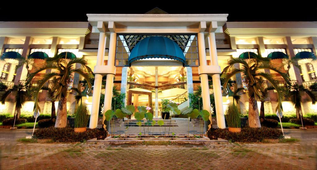 Bentani Hotel & Residence Cirebon Exterior photo