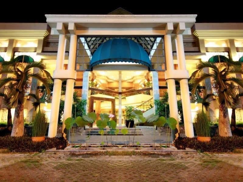 Bentani Hotel & Residence Cirebon Exterior photo